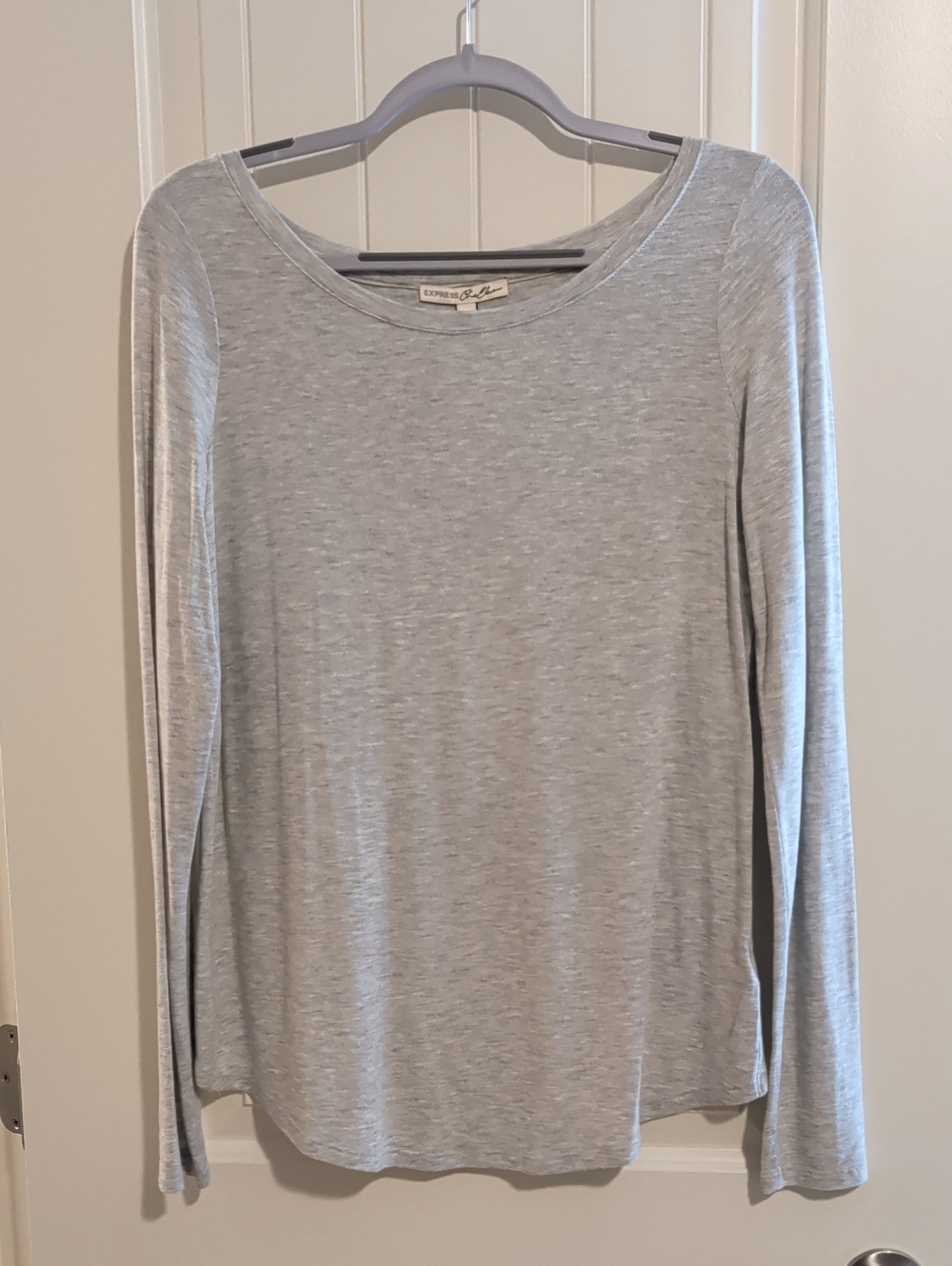 Express Light Gray Long Sleeve Scoop Neck Tee